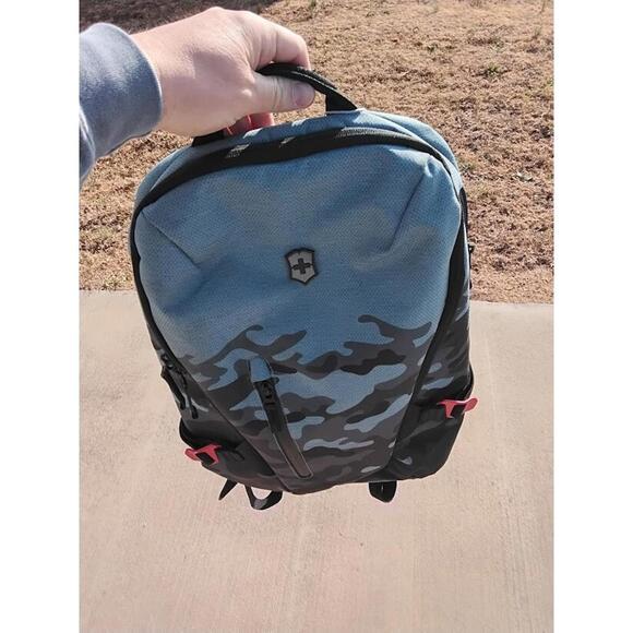 Victorinox Swiss Army VX Touring Citysport Daypack 15" Laptop Backpack Few Scuff - Picture 8 of 9